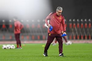 开云下载网址-集训缩短！国足3月集训23天两连败 5月中超仍停1个月&amp;集训不超2周