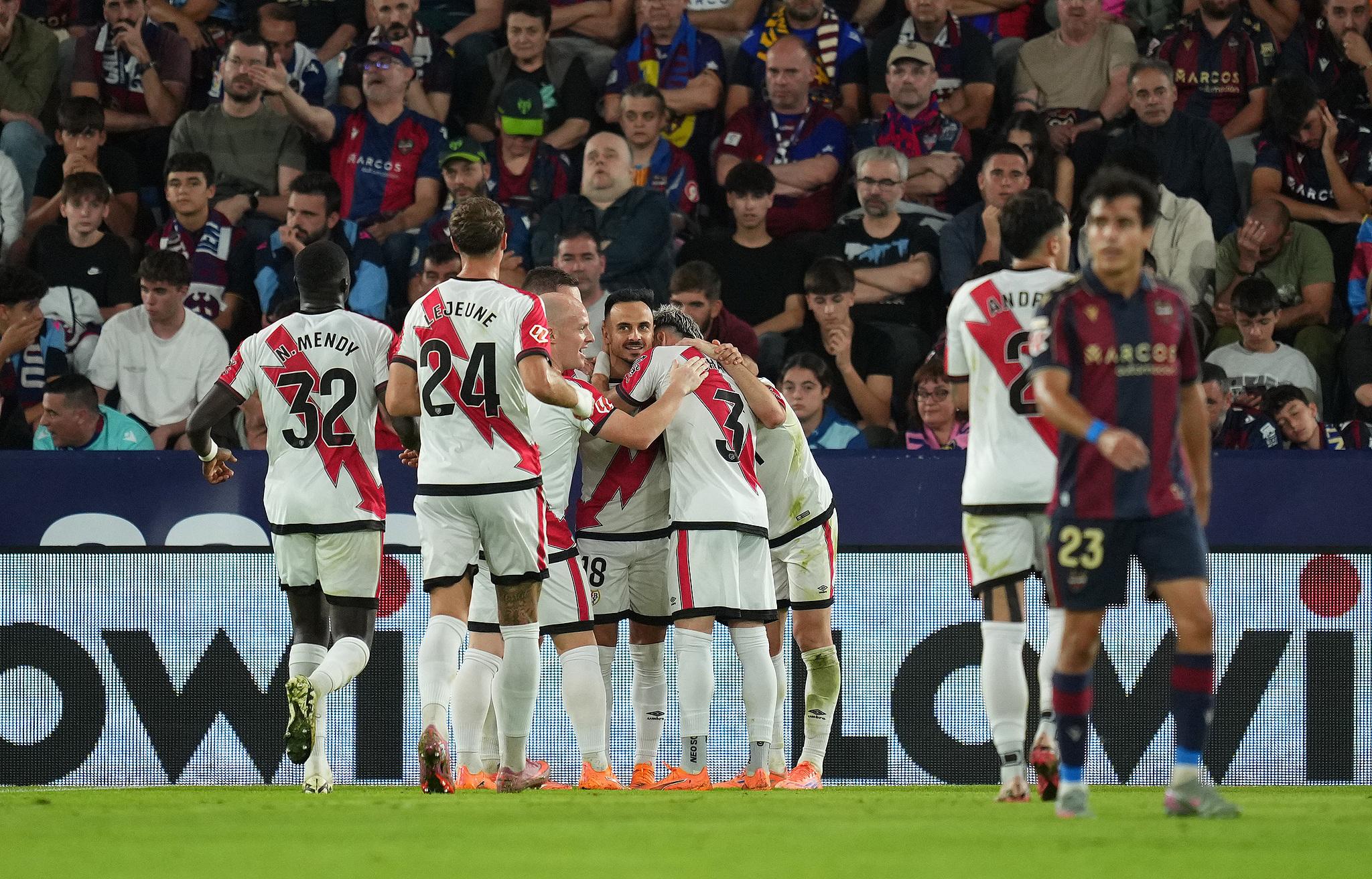 开云官网-路易斯·卡斯特罗：“埃尔切整体表现不错，所以他们排名靠前”