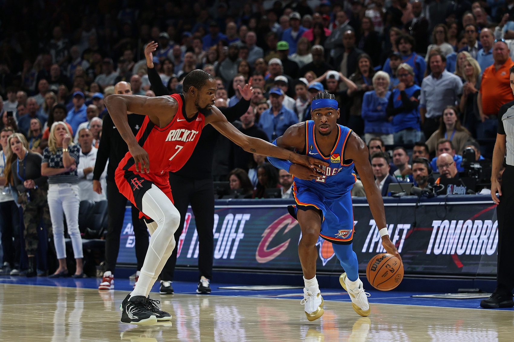 开云体育-稳定性！亚历山大连续200场得分上双 现存第二长&amp;仅次杜兰特307场