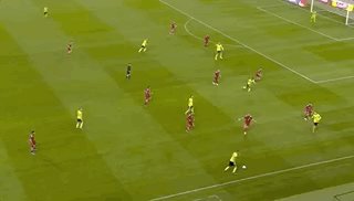 开云在线直播-首唱国歌献助攻 伊布回归瑞典队首战即“一枝独秀”